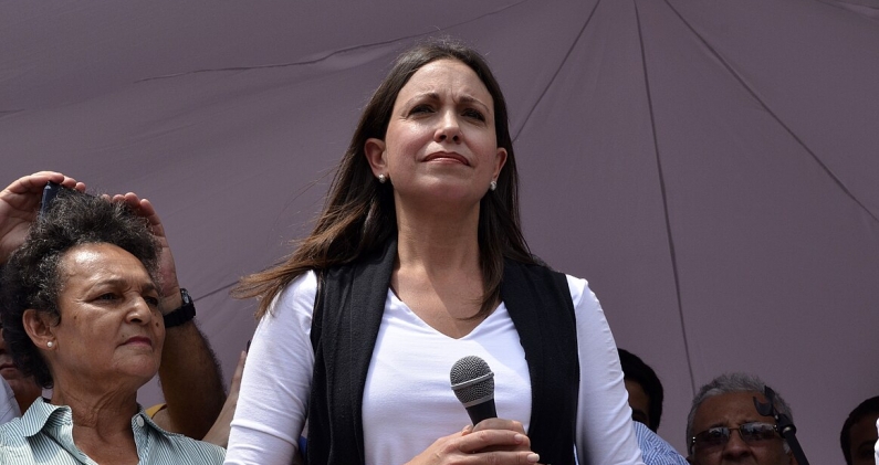 María Corina Machado durante un acto del Foro Penal Venezolano en Las Mercedes, Caracas, en 2014, cuando el gobierno de Nicolás Maduro enfrentaba las primeras grandes protestas opositoras. CARLOS DÍAZ / CC María Corina Machado durante un acto del Foro Penal Venezolano en Las Mercedes, Caracas, en 2014, cuando el gobierno de Nicolás Maduro enfrentaba las primeras grandes protestas opositoras. CARLOS DÍAZ / CC
