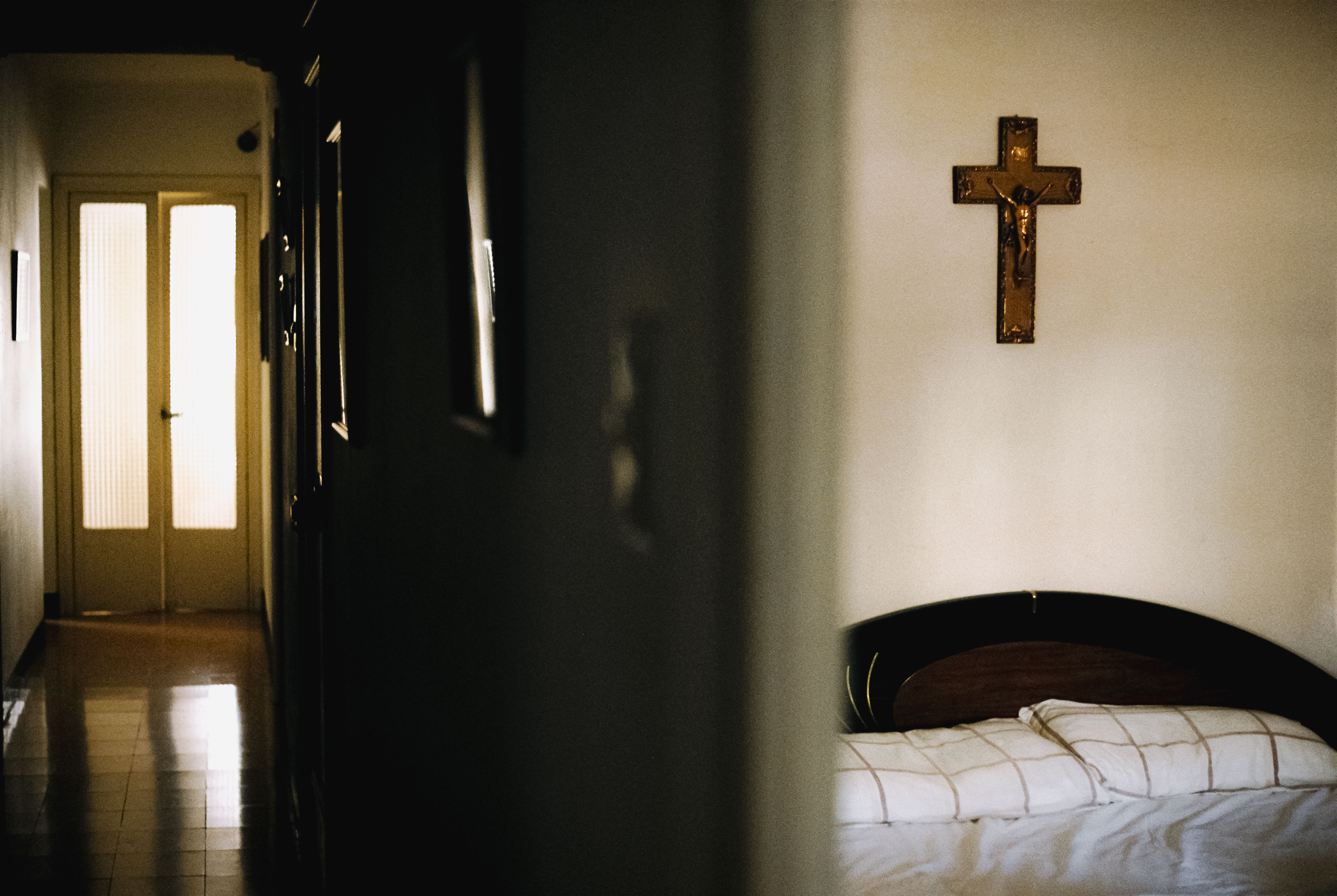 ‘Sin título’, del proyecto Fe de Erratas (2021), del fotógrafo Bernat Erra, obra incluida en la exposición Flama’25, que se celebra en el centro KBr de la Fundación MAPFRE en Barcelona. CORTESÍA