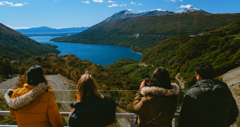 Lago Escondido, uno de los paisajes más emblemáticos de Tierra del Fuego. LATITUD USHUAIA Lago Escondido, uno de los paisajes más emblemáticos de Tierra del Fuego. LATITUD USHUAIA