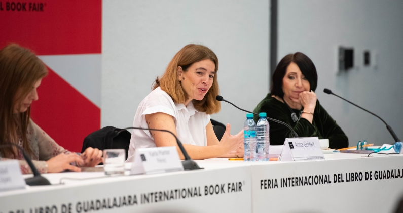 Anna Guitart, curadora de la presencia de Barcelona, en la conferencia de balance. FIL / MELINDA PAULINA LLAMAS POLANCO Anna Guitart, curadora de la presencia de Barcelona, en la conferencia de balance. FIL / MELINDA PAULINA LLAMAS POLANCO