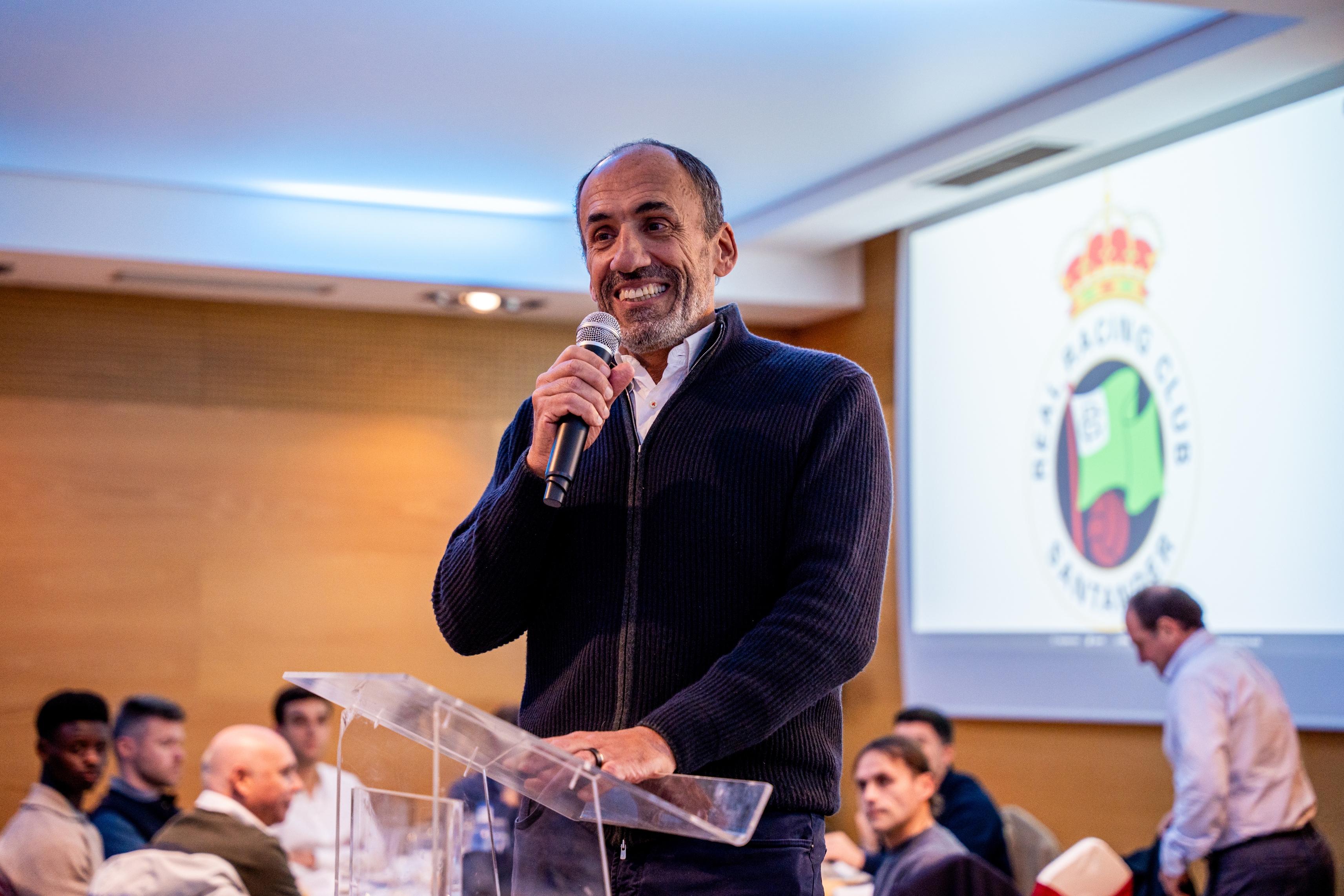 Sebastián Ceria, al frente del Racing de Santander, en una jornada institucional del club. CEDIDA