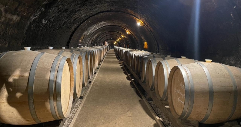 Bodegas en la región hungaresa de Tokai, donde el vino madura durante años a temperatura y humedad constantes. JB