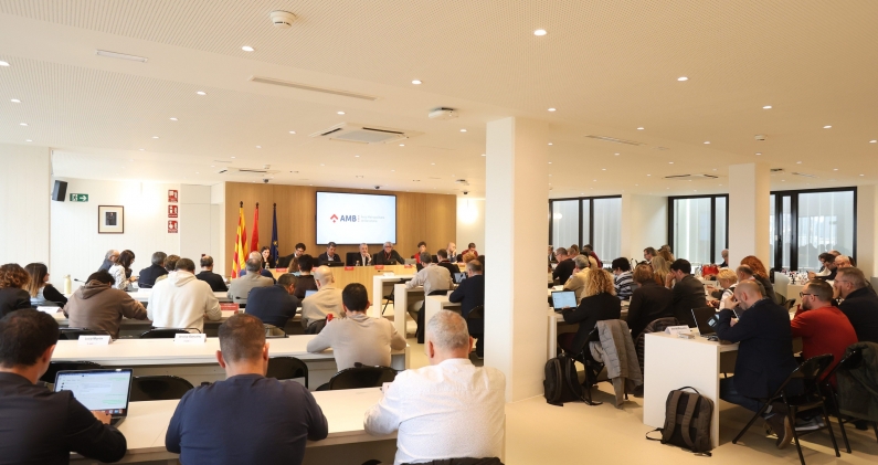 El Consell Metropolità durante la aprobación del Pla director urbanístic metropolità. AMB El Consell Metropolità durante la aprobación del Pla director urbanístic metropolità. AMB