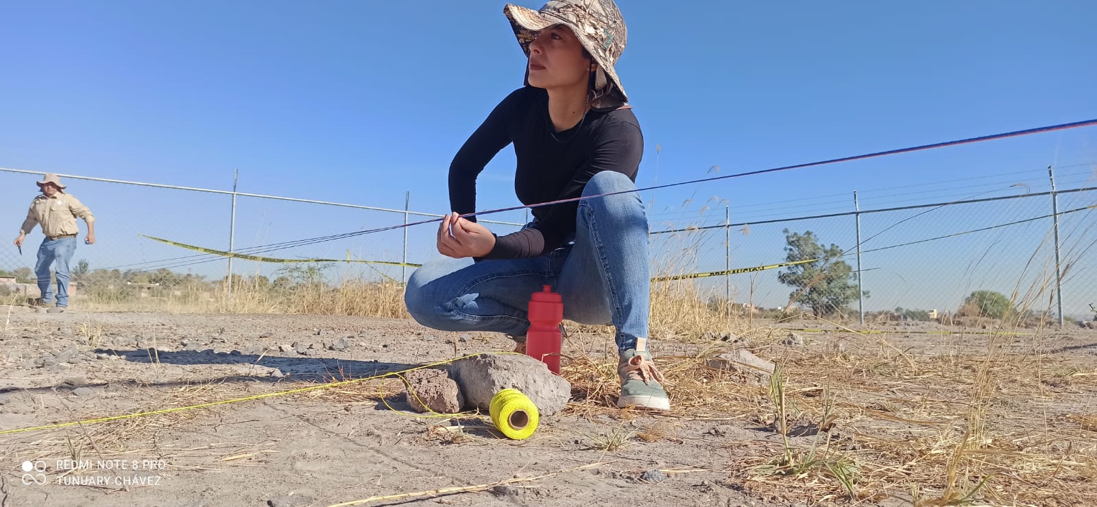 Marcaje y delimitación del terreno durante un ejercicio de creación de fosas experimentales en Jalisco. TUNUARY CHÁVEZ