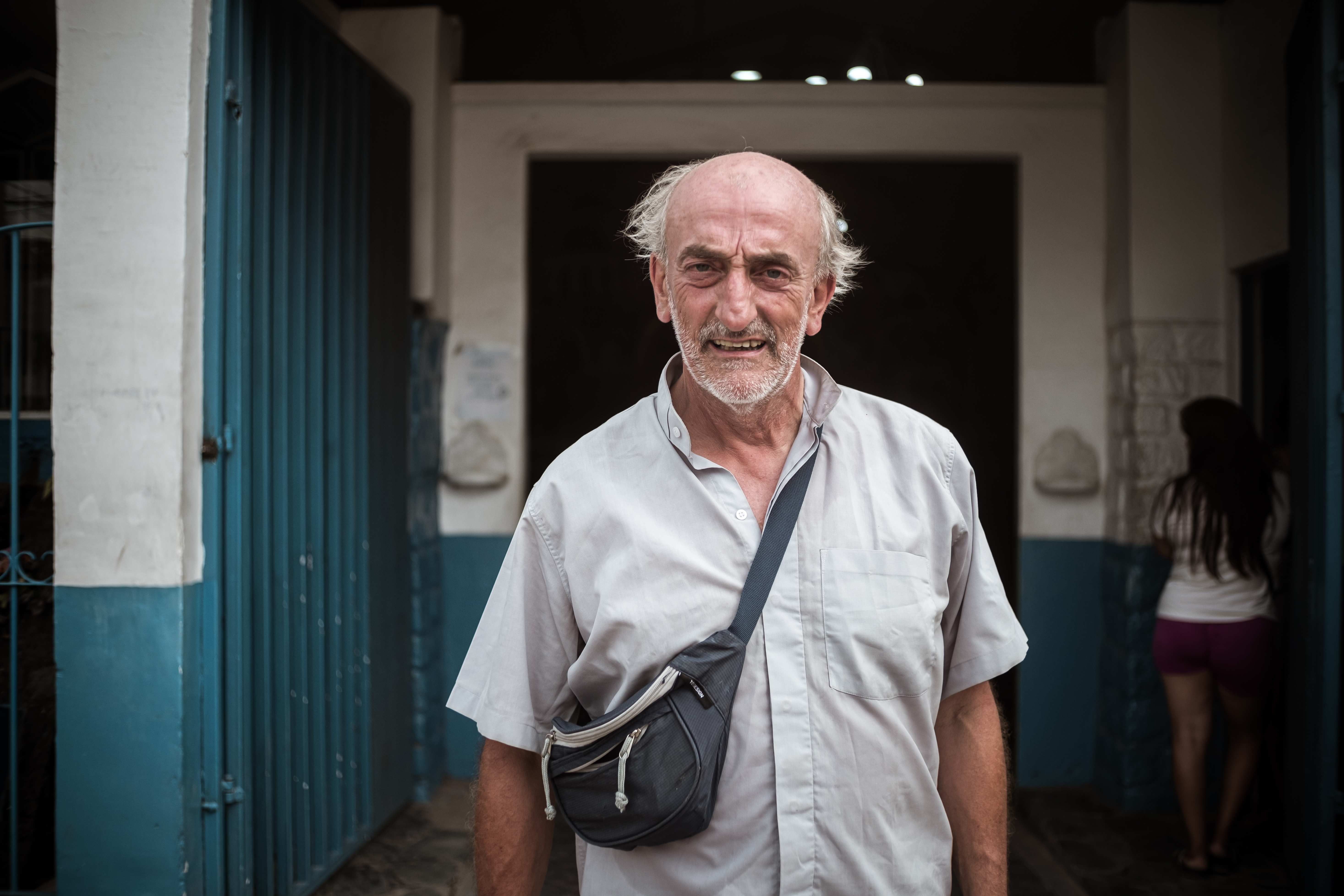 El padre Toto, a cargo de la parroquia Virgen de los Milagros de Caacupé, es un cura villero y representante del movimiento. DF