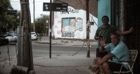 En la villa 21-24, uno de los barrios populares más grandes de Buenos Aires, la vida cotidiana transcurre entre murales del papa Francisco. DANIELA “ELLA” FERNÁNDEZ
