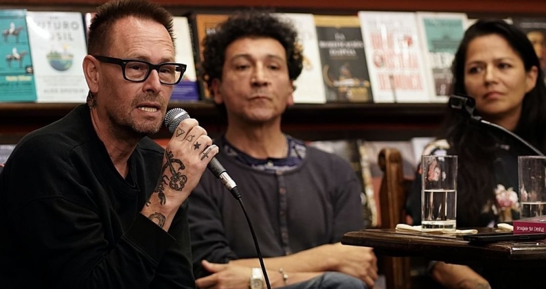 Presentación de '¡Punk! Las Américas' (2024) en la librería El Virrey de Lima, uno de los títulos de ensayo del catálogo. PESO PLUMA