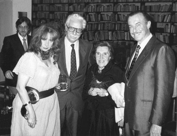 Di Giorgio y Somers, con los libreros Adolfo Linardi y Juan Ignacio Risso, en 1988. LIBRERÍA LINARDI Y RISSO