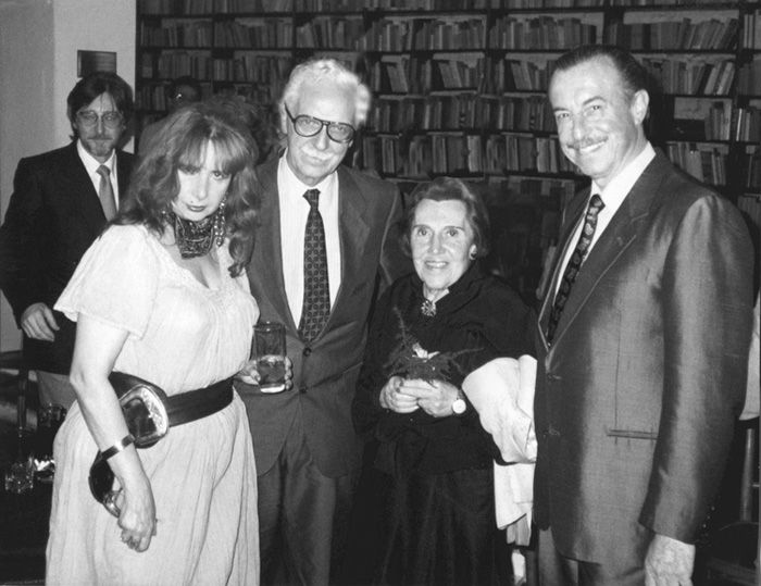 Di Giorgio y Somers, con los libreros Adolfo Linardi y Juan Ignacio Risso, en 1988. LIBRERÍA LINARDI Y RISSO Di Giorgio y Somers, con los libreros Adolfo Linardi y Juan Ignacio Risso, en 1988. LIBRERÍA LINARDI Y RISSO