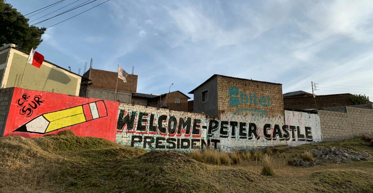 Mural de apoyo a la candidatura presidencial de Pedro Castillo en Perú. TWITTER/PEDROCASTILLOTE