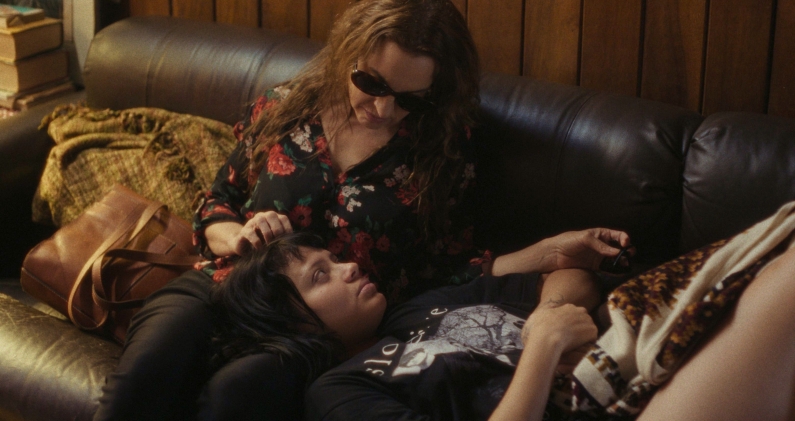 Marina de Tavira y Mariangel Villegas, en una escena de 'Siempre soy tu animal materno'. CORTESÍA Marina de Tavira y Mariangel Villegas, en una escena de 'Siempre soy tu animal materno'. CORTESÍA
