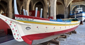 La 'Maria del Carmen', una auténtica jábega malagueña construida en 1926, descansa hoy en el Museu Marítim de Barcelona. CORTESÍA