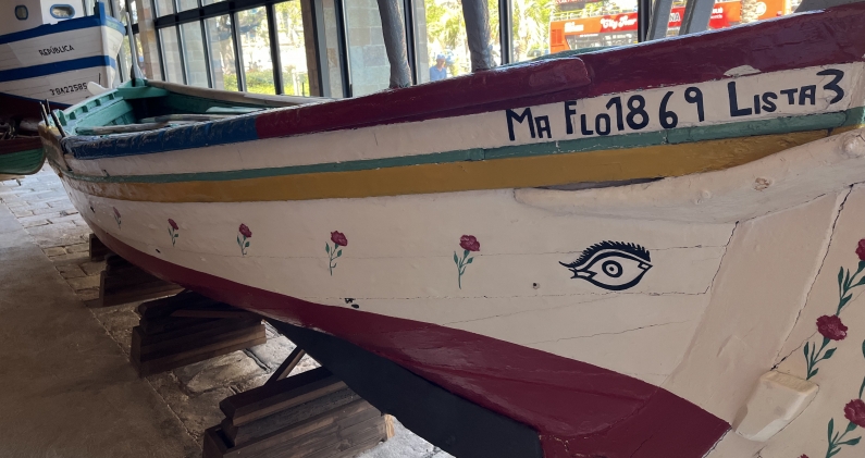 La jábega 'María del Carmen' se exhibe de manera permanente en el Museu Marítim de Barcelona. MMB
