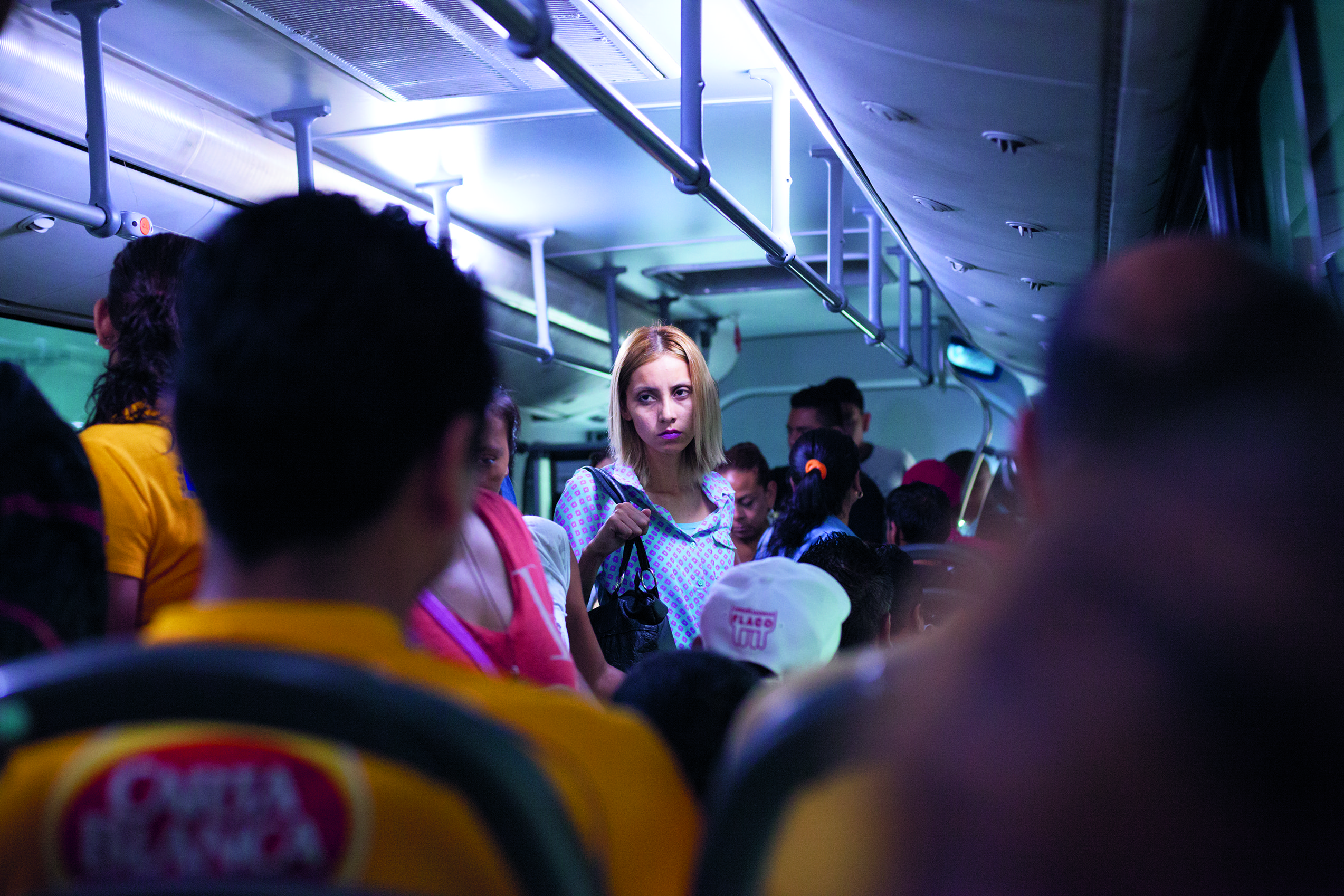 'Suburban Bus #73', de la serie 'Suburban Bus', 2016.Cortesía del artista. © ALEJANDRO CARTAGENA