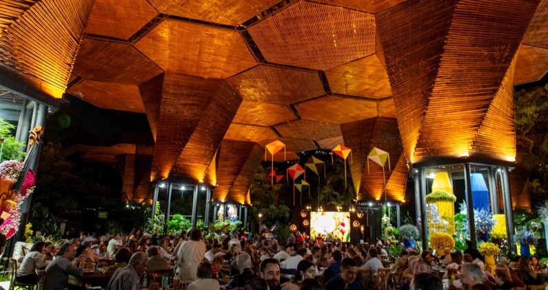 Miles de visitantes recorren cada año el Jardín Botánico durante la celebración de 'Florecer'. CORTESÍA Miles de visitantes recorren cada año el Jardín Botánico durante la celebración de 'Florecer'. CORTESÍA