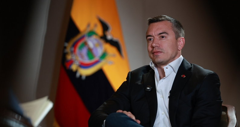 El presidente de Ecuador, Daniel Noboa, durante una entrevista en Univision. ISAAC CASTILLO El presidente de Ecuador, Daniel Noboa, durante una entrevista en Univision. ISAAC CASTILLO