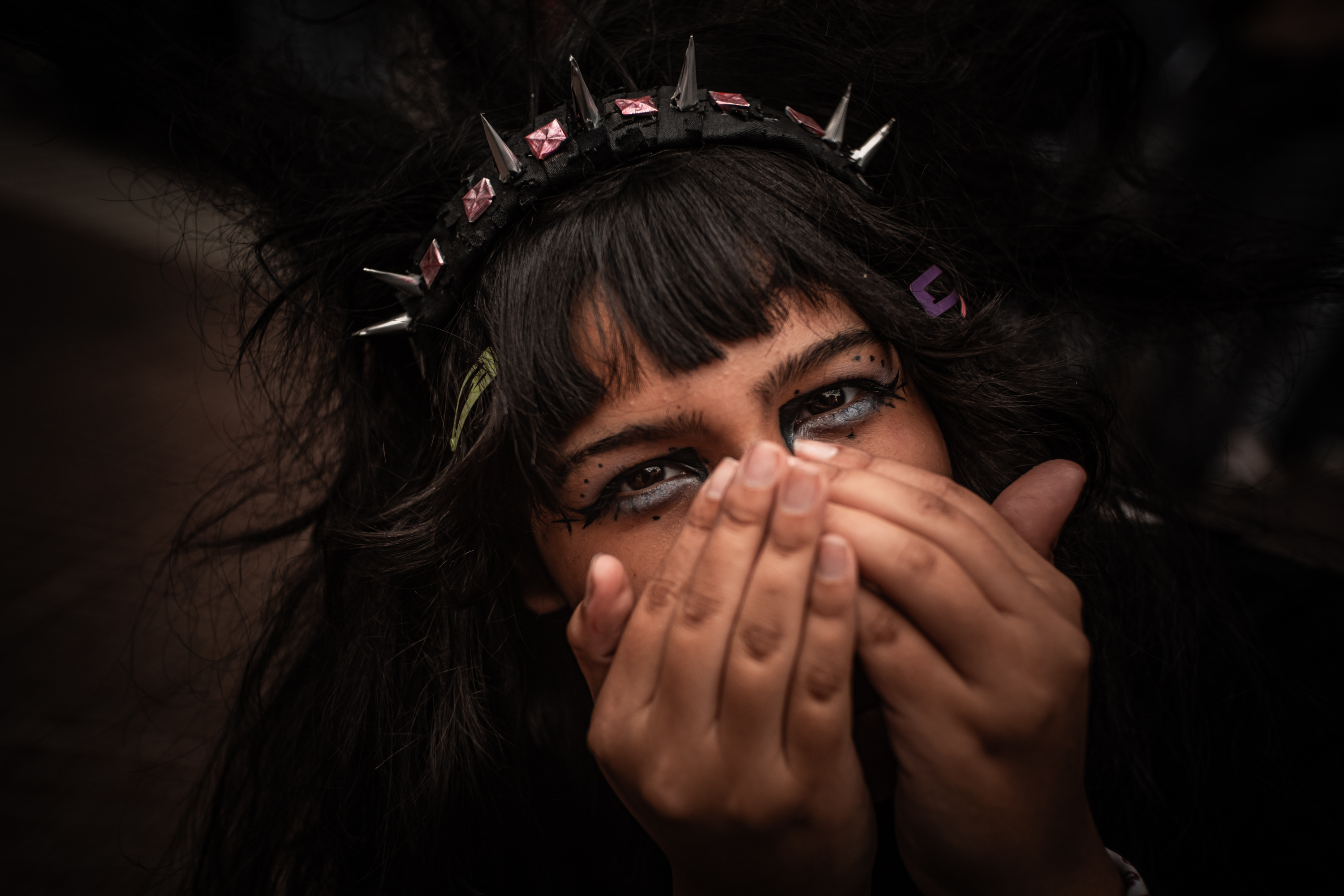 Una participante de las batallas de aura, donde la actitud, la creatividad y la puesta en escena cuentan más que la destreza física. DANIELLA FERNÁNDEZ Una participante de las batallas de aura, donde la actitud, la creatividad y la puesta en escena cuentan más que la destreza física. DANIELLA FERNÁNDEZ