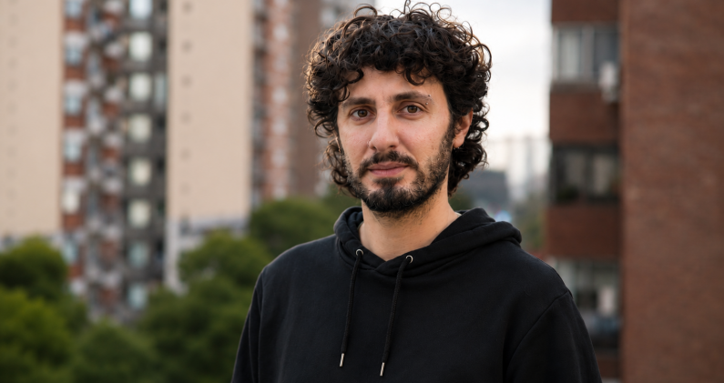 El cineasta argentino Pablo Aparo, director de 'Los Vencedores'. CORTESÍA