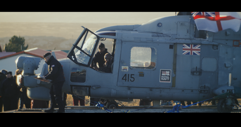 Un helicóptero militar británico durante unas maniobras en las islas. CORTESÍA