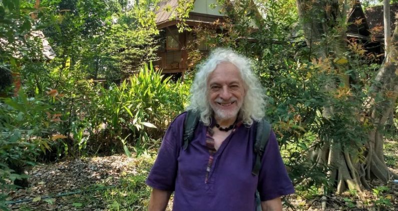 El biólogo y activista medioambiental argentino Raúl Montenegro, en Tailandia, en 2020. ARCHIVO R.M.