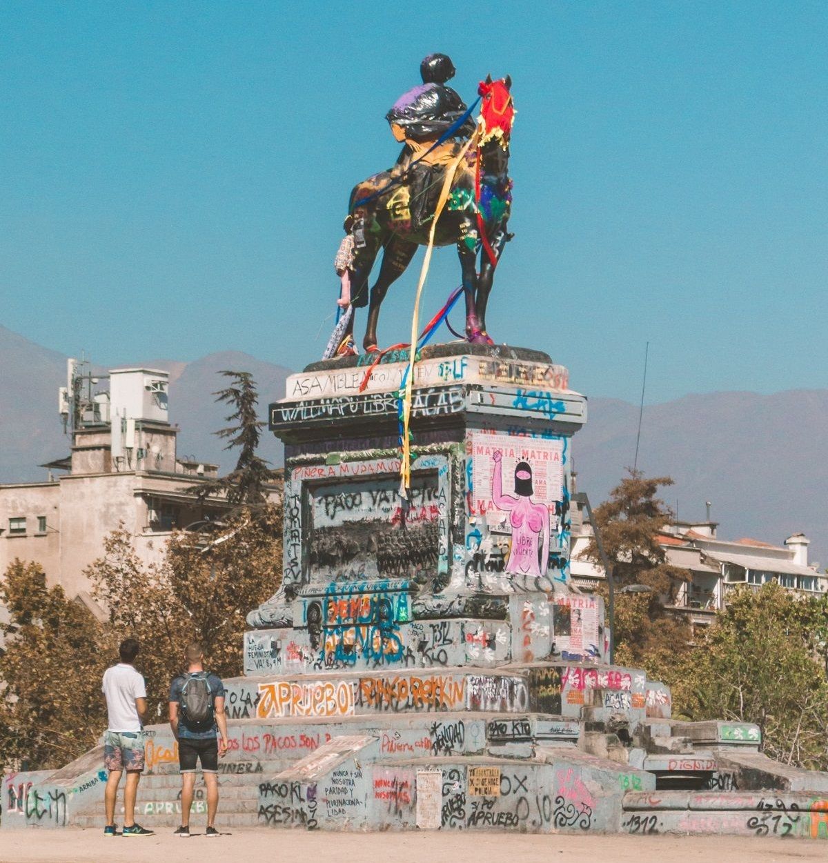 El monumento al general Baquedano, en Santiago de Chile, el 19 marzo 2020. UNSPLASH/ALLAN RODRIGUES