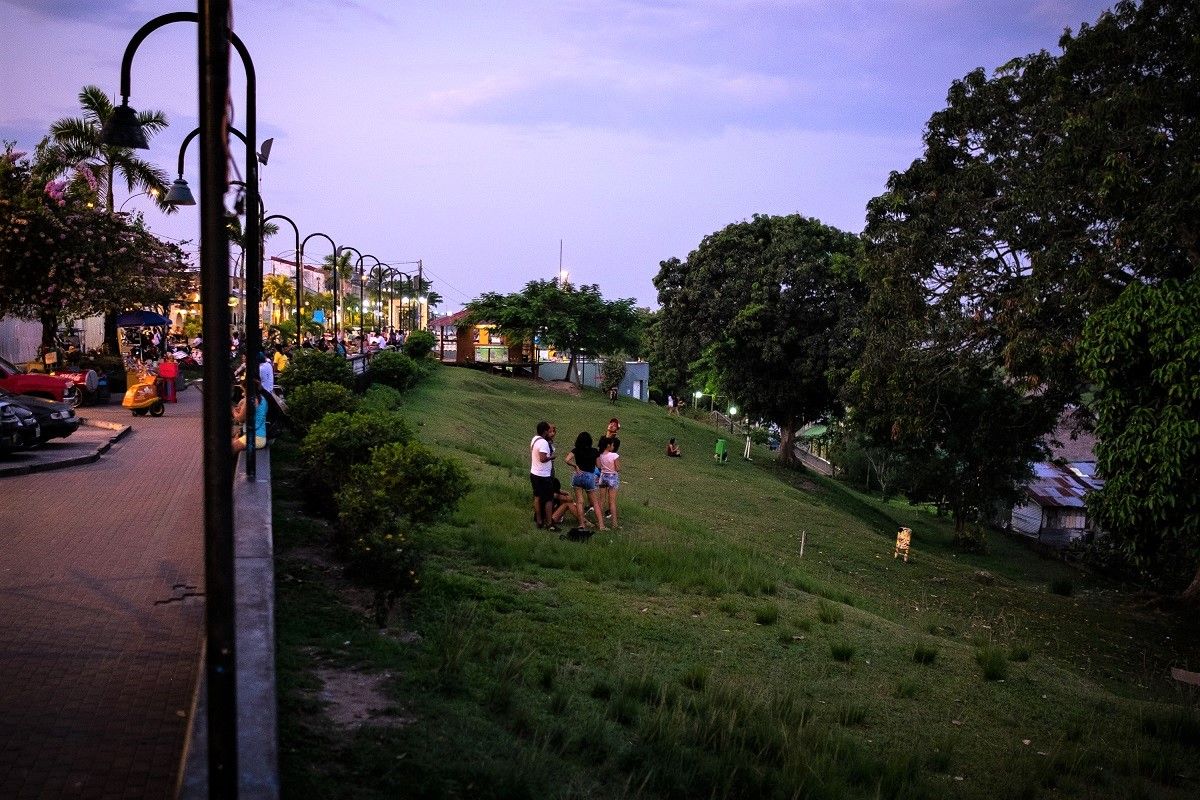 El Malecón de Iquitos, uno de los puntos calientes del negocio de la ayahuasca. PABLO MIRANZO