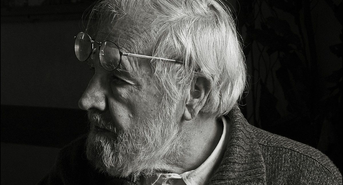El poeta mexicanoespañol Tomás Segovia, que buscó celebrar “el perpetuo pasmo de estar vivo”. JUAN BALLESTER