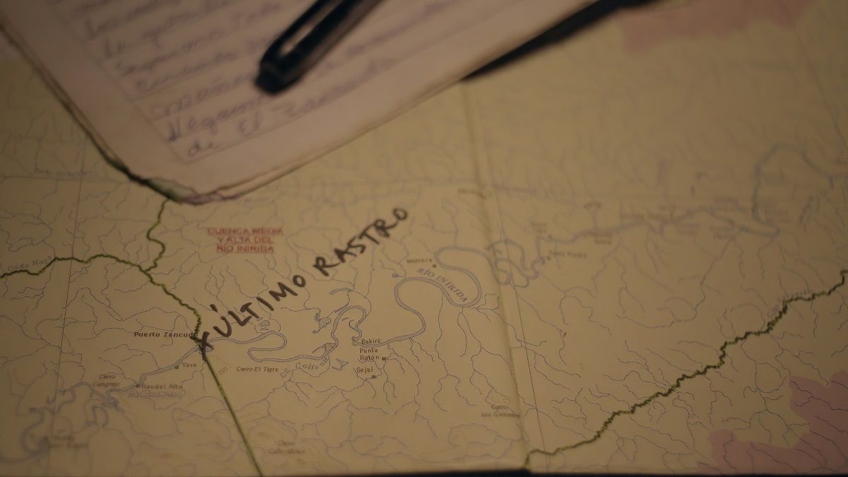 Un mapa muestra el último rastro de la madre de Iván Guarnizo, en 'Del otro lado'. GUSANO FILMS