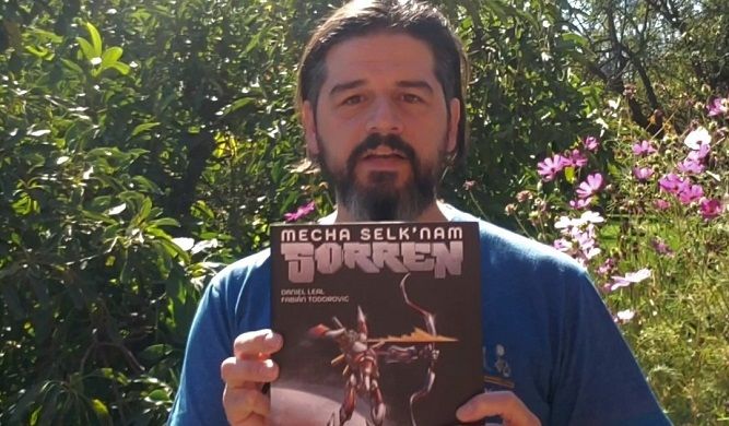 El chileno Daniel Leal, guionista de 'Mecha Selk’nam'. CORTESÍA El chileno Daniel Leal, guionista de 'Mecha Selk’nam'. CORTESÍA