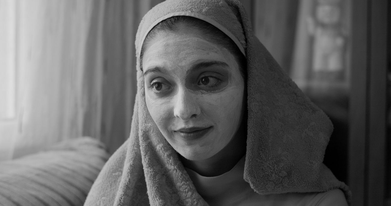 La actriz Amalia Ulman, en un fotograma de la película 'El Planeta'. FICX