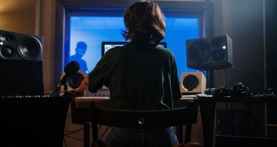 Las productoras musicales, un nicho dentro de la minoría en el estudio de grabación. PEXELS/COTTONBRO