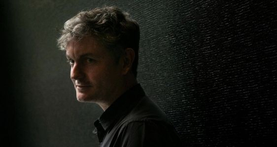El filósofo y escritor mexicano Enrique Díaz Álvarez, premio Anagrama de Ensayo por el libro 'La palabra que aparece'. EFE/ENRIC FONTCUBERTA