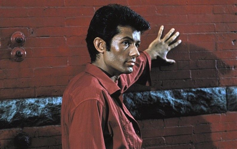 El actor George Chakiris, caracterizado como Bernardo en la 'West Side Story' de 1961. MGM