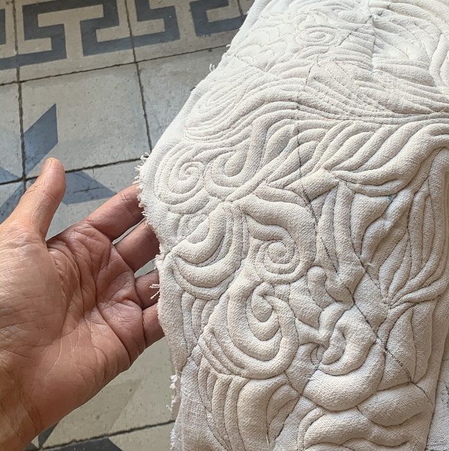 Detalle de uno de los tejidos de lino utilizados por Sergio Roger. CORTESÍA Detalle de uno de los tejidos de lino utilizados por Sergio Roger. CORTESÍA