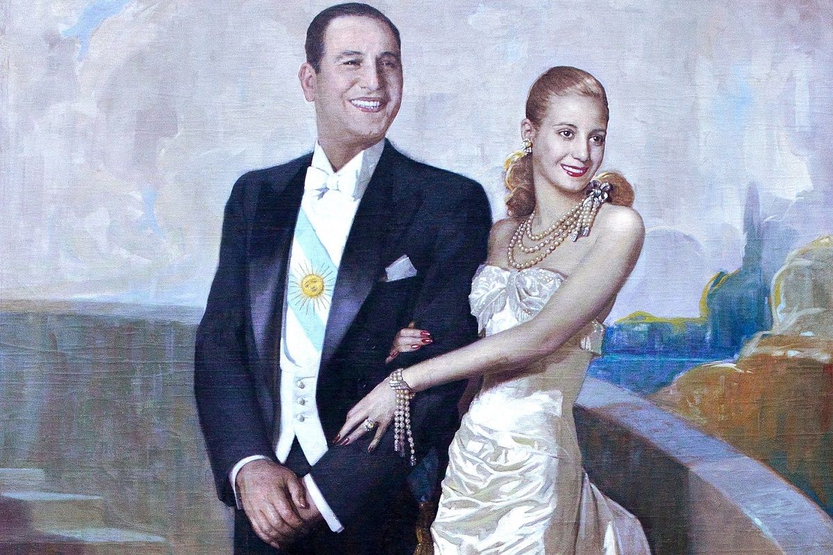  Juan Domingo Perón y Eva Duarte, retratados por Numa Ayrinhac hacia 1948. MUSEO CASA ROSADA