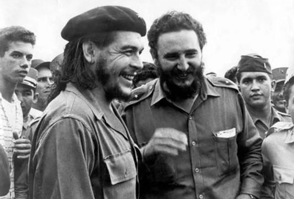 El Che Guevara y Fidel Castro, líderes de la Revolución cubana. ARCHIVO El Che Guevara y Fidel Castro, líderes de la Revolución cubana. ARCHIVO