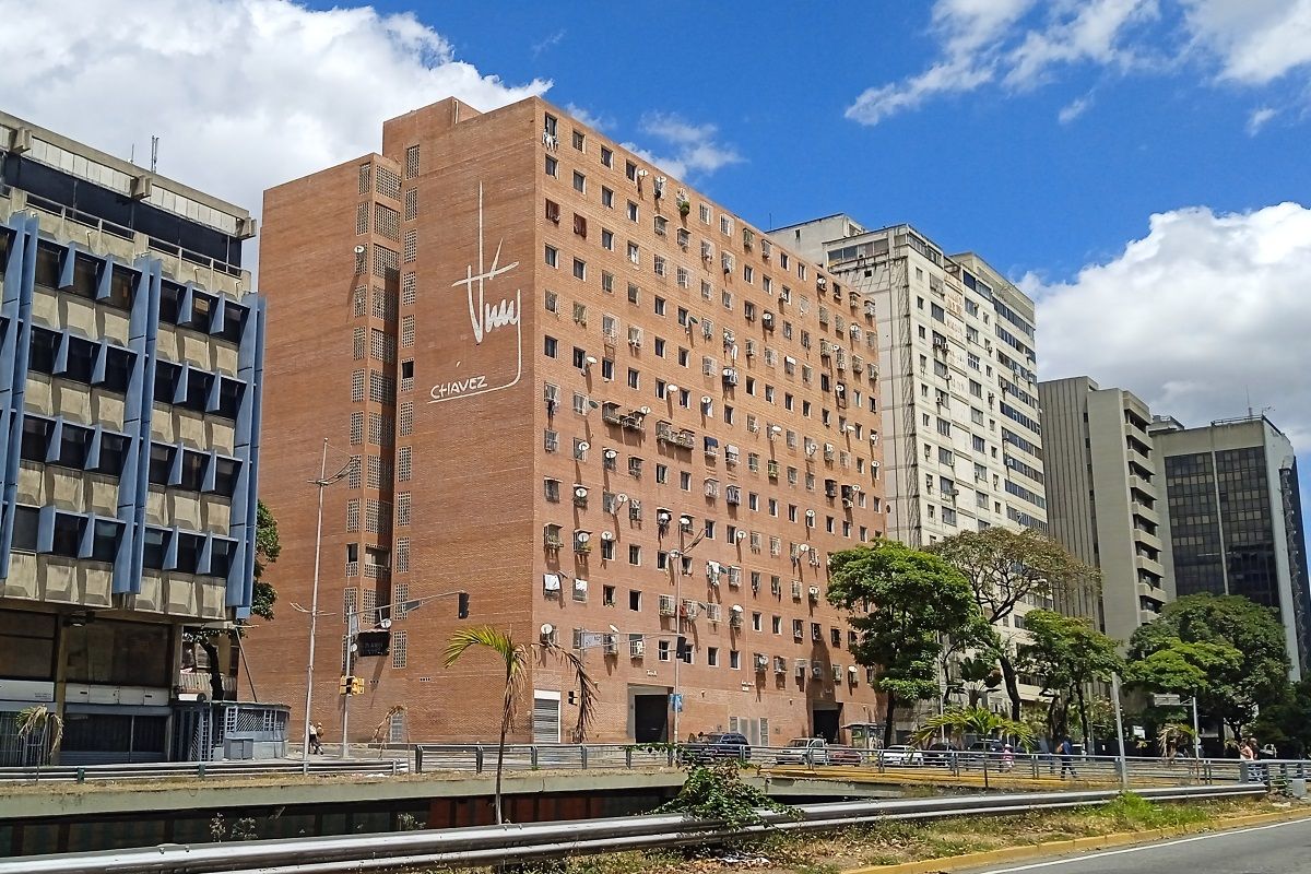 Edificio de la Gran Misión Vivienda Venezuela en la avenida Libertador de Caracas. FRANCISCO OLIVARES