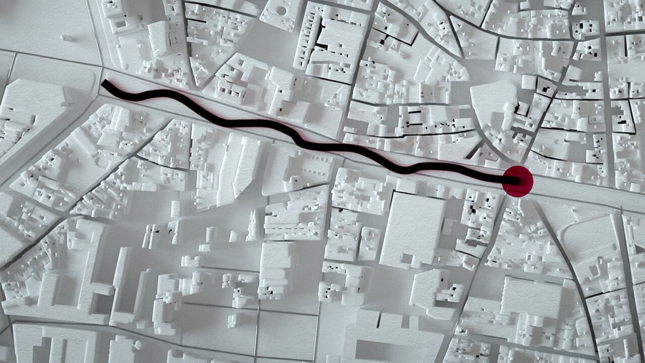 El recorrido de la furgoneta del atentado de la Rambla de Barcelona, recreado en el documental '800 metros'. NETFLIX