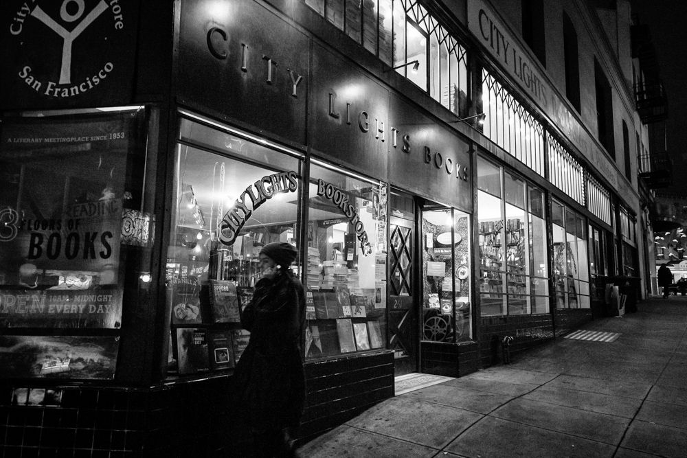 Fachada de la librería City Lights de San Francisco. FLICKR/ART L CON LICENCIA CC BY-NC-ND 2.0 Fachada de la librería City Lights de San Francisco. FLICKR/ART L CON LICENCIA CC BY-NC-ND 2.0