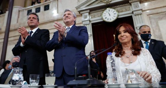 El presidente de Argentina, Alberto Fernández, y la vicepresidenta, Cristina Fernández Kirchner, en el Congreso, el 1 de marzo de 2022. EFE/JUAN IGNACIO RONCORONI