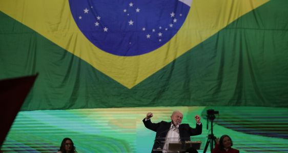 Lula da Silva, en la presentación de su candidatura a las elecciones de Brasil, en São Paulo, el 7 de mayo. EFE/FERNANDO BIZERRA