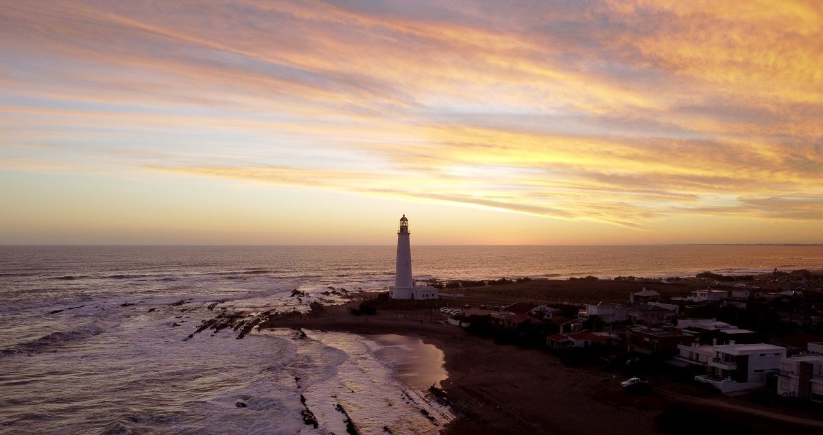 Faro en La Paloma, Rocha, el departamento de Uruguay con mayor tasa de suicidios. PEXELS/PEDRO SLINGER