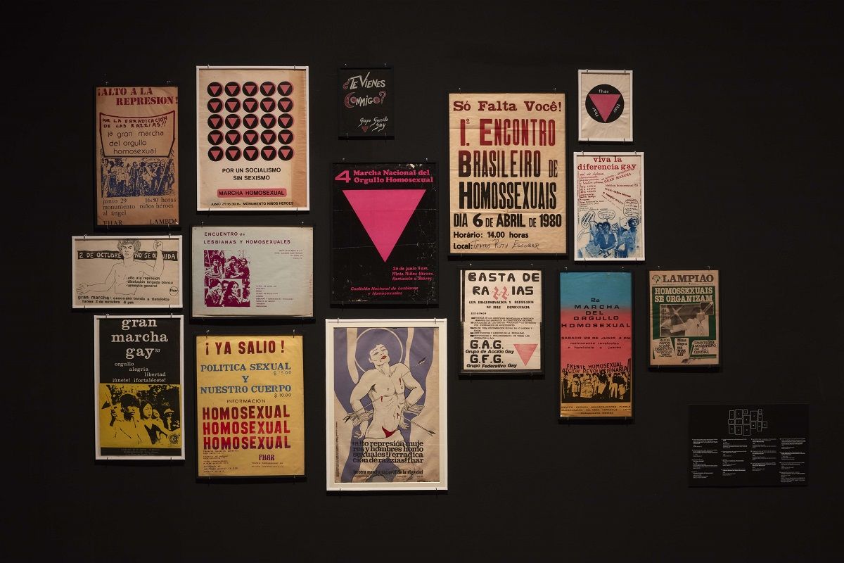 Carteles del colectivo LGTBI, en la exposición 'Giro gráfico. Como en el muro la hiedra'. MUSEO REINA SOFÍA