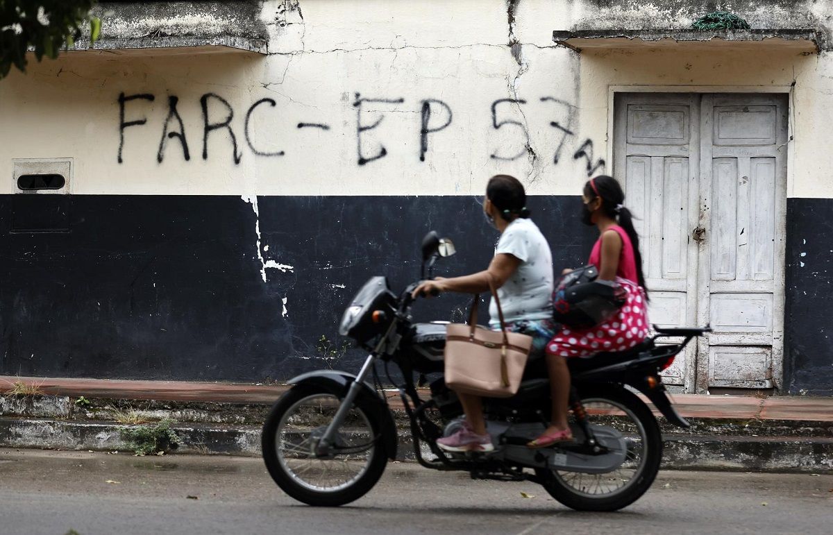 Pintada de las FARC en Saravena, en el noreste de Colombia, el 17 de febrero de 2022. EFE/MAURICIO DUEÑAS