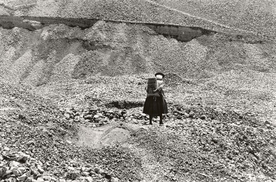 Paolo Gasparini. 'La mina de piedras', Bolivia, 1972. COLECCIONES FUNDACIÓN MAPFRE / © PAOLO GASPARINI