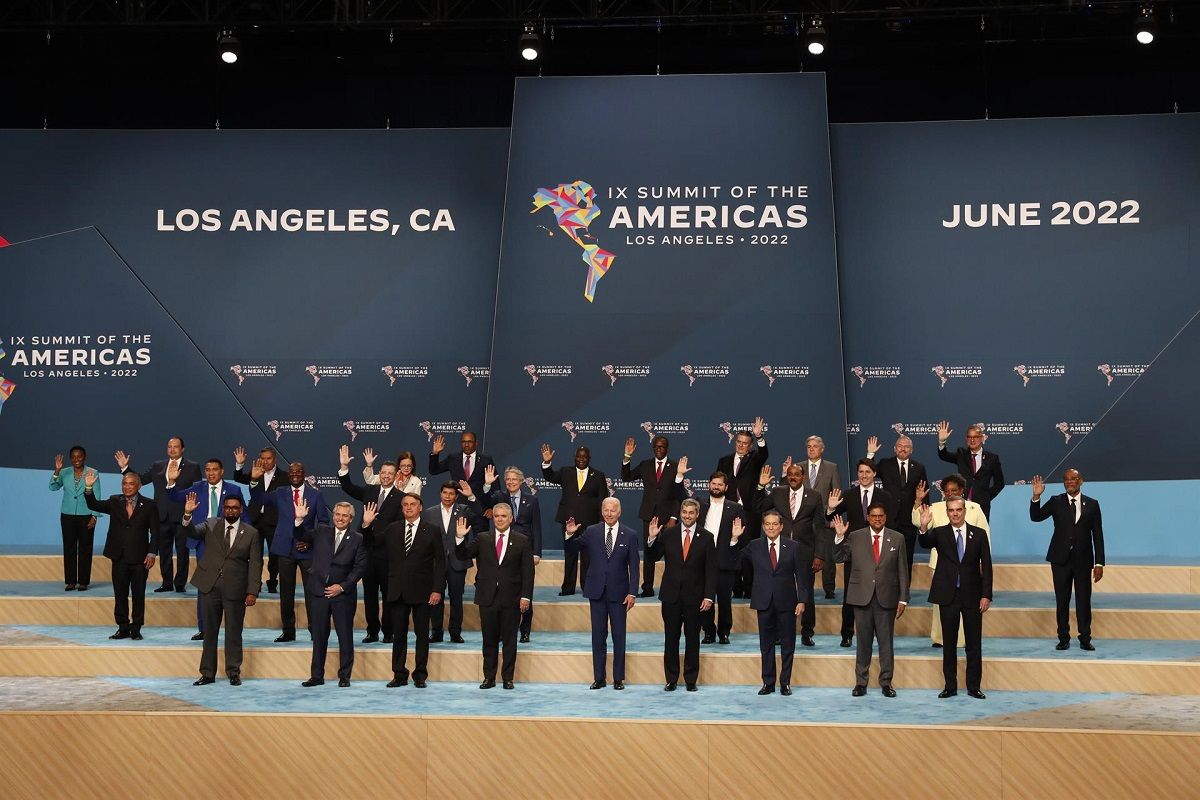 Foto oficial de la novena edición de la Cumbre de las Américas, en el Centro de Convenciones de Los Ángeles, el 10 de junio de 2022. EFE/ALBERTO VALDÉS