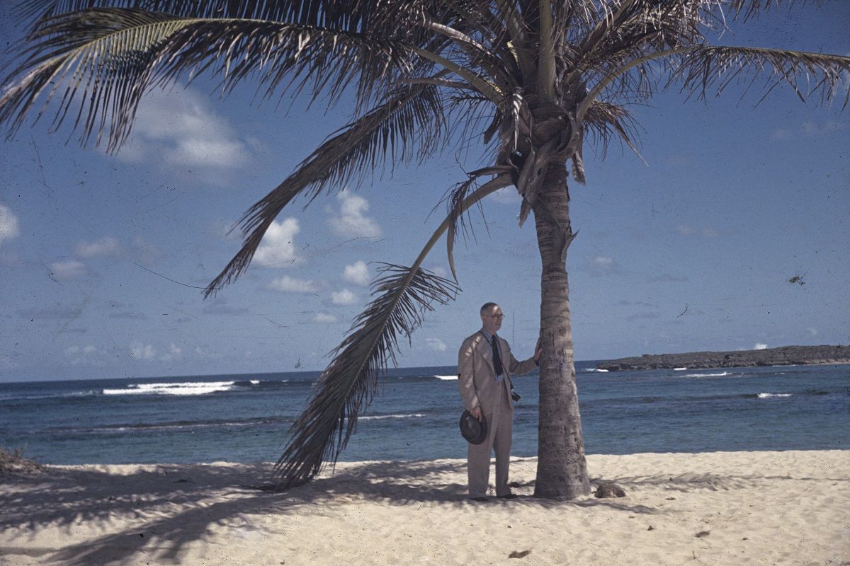 El poeta William Carlos Williams, en Puerto Rico, hacia 1941. YALE UNIVERSITY LIBRARY