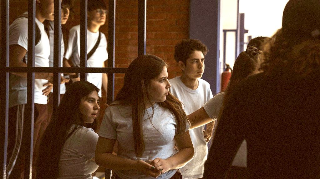 Fotograma de 'A quien cierra los ojos', película de Ana Diez ambientada en un colegio privado de la élite mexicana. REFLEKTO KREATIVO