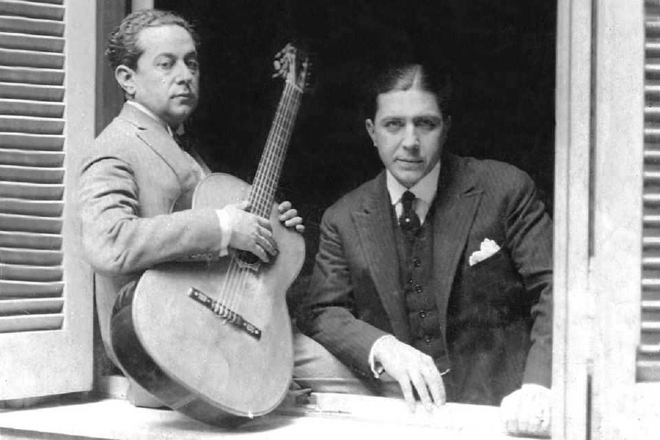 Los músicos de tango José Razzano y Carlos Gardel, en 1926. ARCHIVO