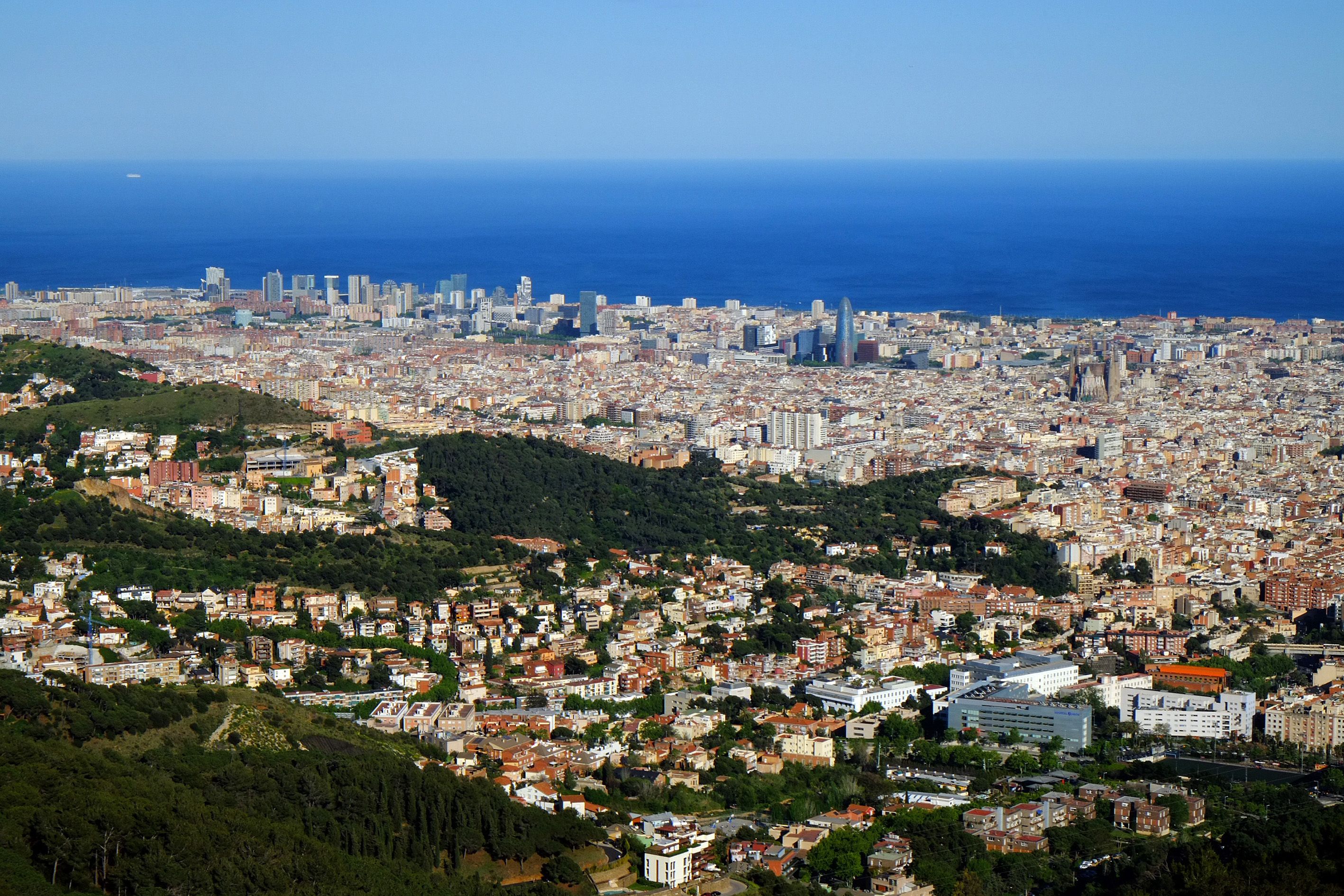 Vista de la ciudad de Barcelona desde el Tibidabo.